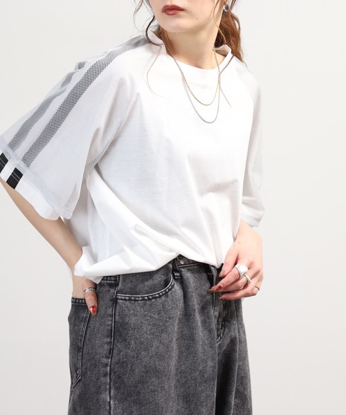 EGLANTINE(エグランティーヌ)の「EGLANTINE チュール使い半袖ラインカットソー(Tシャツ/カットソー・レディース・ネイビー/ブラック/オフホワイト・40)」の7枚目の写真