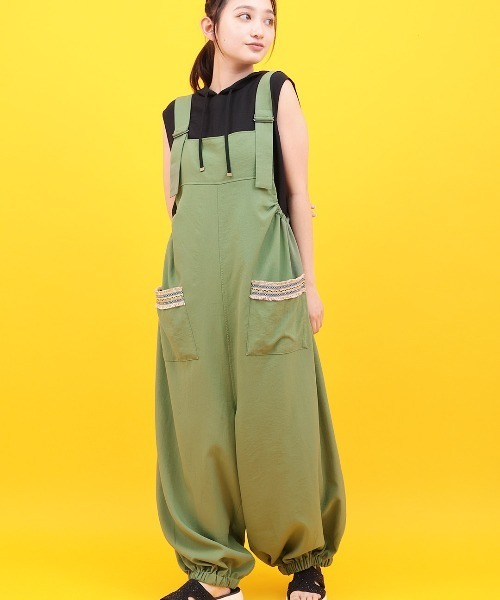 チチカカ（チチカカ）の「Orale! サルエル風サロペットパンツ（サロペット/オーバーオール・レディース・ブラック/カーキ/ライトブルー・FREE）」の3枚目の写真
