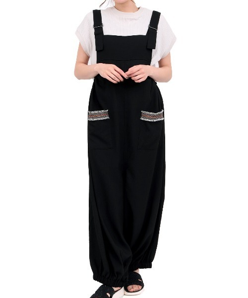 チチカカ（チチカカ）の「Orale! サルエル風サロペットパンツ（サロペット/オーバーオール・レディース・ブラック/カーキ/ライトブルー・FREE）」の9枚目の写真