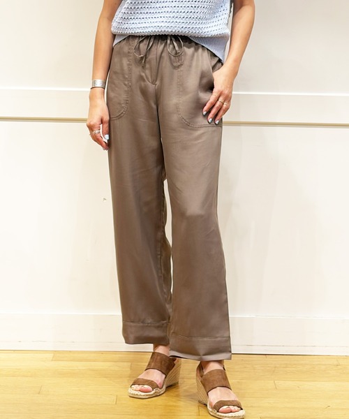 BANANA REPUBLIC FACTORY STORE(バナナリパブリック ファクトリーストア)の「BANANA REPUBLIC FACTORY STORE 日本限定 テンセル イージー ストレートパンツ(その他パンツ・レディース・グレー/ネイビー/ブラック/ベージュ・M/S/L/XS)」の3枚目の写真