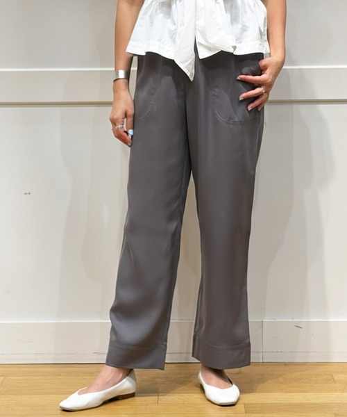BANANA REPUBLIC FACTORY STORE(バナナリパブリック ファクトリーストア)の「BANANA REPUBLIC FACTORY STORE 日本限定 テンセル イージー ストレートパンツ(その他パンツ・レディース・グレー/ネイビー/ブラック/ベージュ・M/S/L/XS)」の15枚目の写真