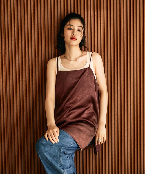 LEPSIM(レプシィム)の「皺サテンスクエアキャミ 664765(キャミソール・レディース・アイボリー/ブラウン/ドット・FREE)」の1枚目の写真