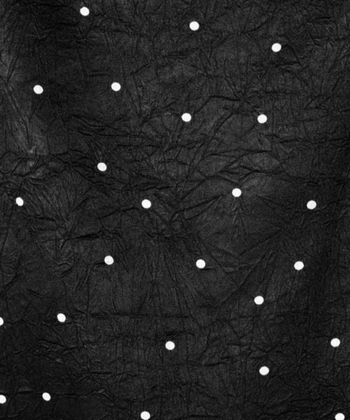 LEPSIM(レプシィム)の「皺サテンスクエアキャミ 664765(キャミソール・レディース・アイボリー/ブラウン/ドット・FREE)」の8枚目の写真