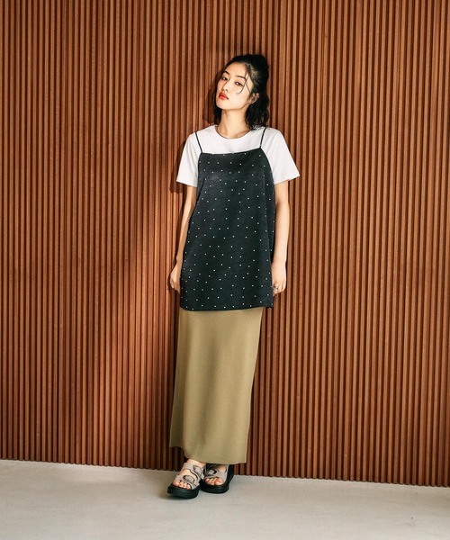 LEPSIM(レプシィム)の「皺サテンスクエアキャミ 664765(キャミソール・レディース・アイボリー/ブラウン/ドット・FREE)」の22枚目の写真