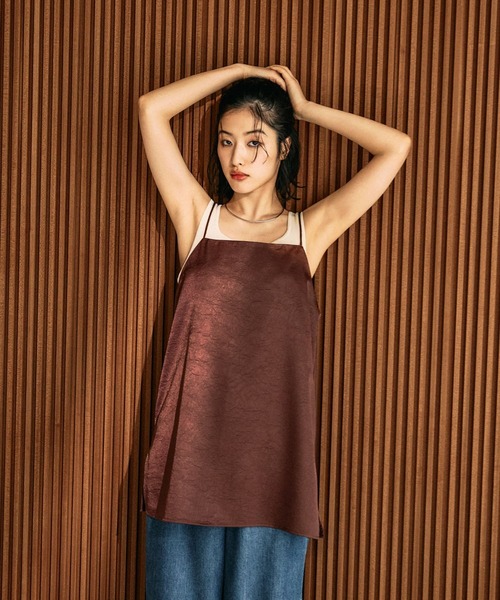 LEPSIM(レプシィム)の「皺サテンスクエアキャミ 664765(キャミソール・レディース・アイボリー/ブラウン/ドット・FREE)」の19枚目の写真