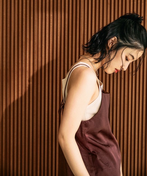 LEPSIM(レプシィム)の「皺サテンスクエアキャミ 664765(キャミソール・レディース・アイボリー/ブラウン/ドット・FREE)」の17枚目の写真