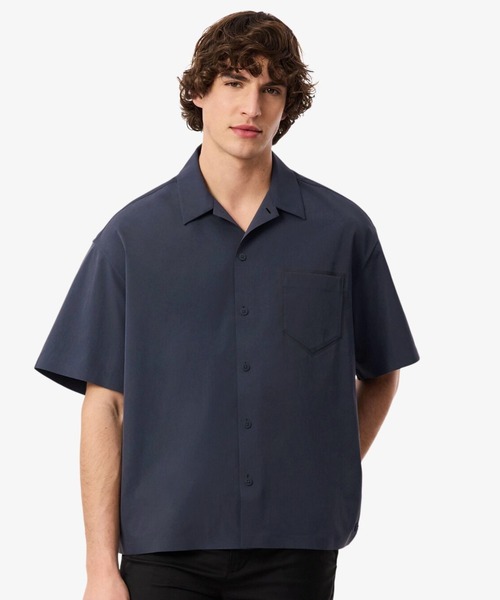 LACOSTE（ラコステ）の「撥水 オーバーサイズ ストレッチオープンカラーポプリンシャツ（シャツ/ブラウス・メンズ・ダークアッシュ/ベージュ・38/39/41/40）」の2枚目の写真