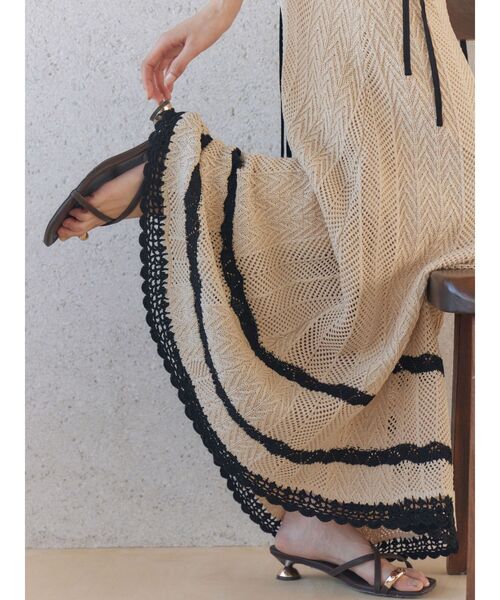 LAGUNAMOON（ラグナムーン）の「ノースリレースニットワンピース（ワンピース・レディース・ベージュ/レッド・SMALL/MEDIUM）」の11枚目の写真