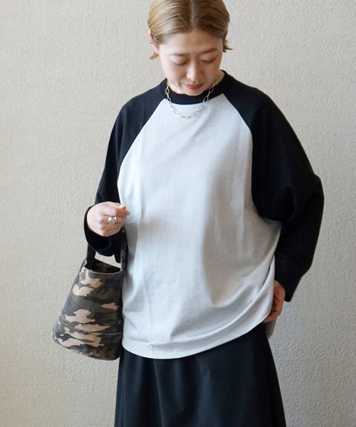 JOURNAL STANDARD LUXE(ジャーナルスタンダード ラックス)の「Lyra's PO(Tシャツ/カットソー・レディース・ブラック/パープル・FREE)」の4枚目の写真