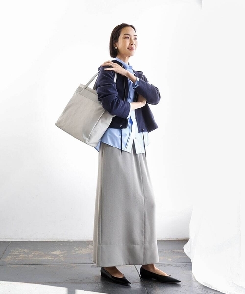 MK MICHEL KLEIN（エムケーミッシェルクラン）の「[A4収納可]異素材ジョイントスクエアトートバッグ（トートバッグ・レディース・ライトグレー/ベージュ/ブラック・00）」の20枚目の写真