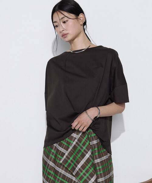 Gabardine K.T（ギャバジンケーティー）の「プレーティング天竺 ワンタックプルオーバー（Tシャツ/カットソー・レディース・サックスブルー/ブラウン/ミント・9号）」の13枚目の写真