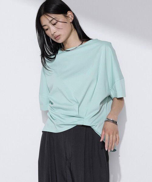 Gabardine K.T（ギャバジンケーティー）の「プレーティング天竺 ワンタックプルオーバー（Tシャツ/カットソー・レディース・サックスブルー/ブラウン/ミント・9号）」の18枚目の写真