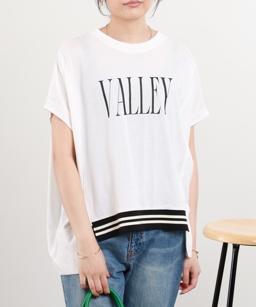 EGLANTINE(エグランティーヌ)の「EGLANTINE ドルマンスリーブロゴカットソー 半袖(Tシャツ/カットソー・レディース・グレイッシュベージュ/オフホワイト/チャコールグレー・38)」の12枚目の写真