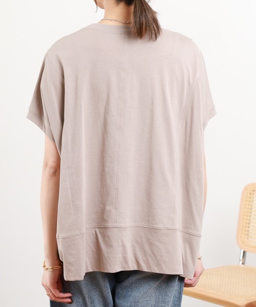 EGLANTINE(エグランティーヌ)の「EGLANTINE ドルマンスリーブロゴカットソー 半袖(Tシャツ/カットソー・レディース・グレイッシュベージュ/オフホワイト/チャコールグレー・38)」の6枚目の写真