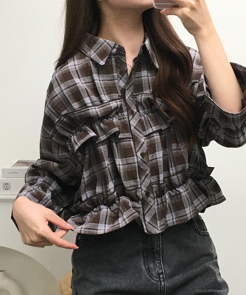 Ree&Mee(リーアンドミー)の「Ree&Mee 七分袖 パフスリーブ チェック フリル ショート丈 ブラウス(シャツ/ブラウス・レディース・ベージュ/ブラウン/サックスブルー/ブラック・M/L)」の12枚目の写真