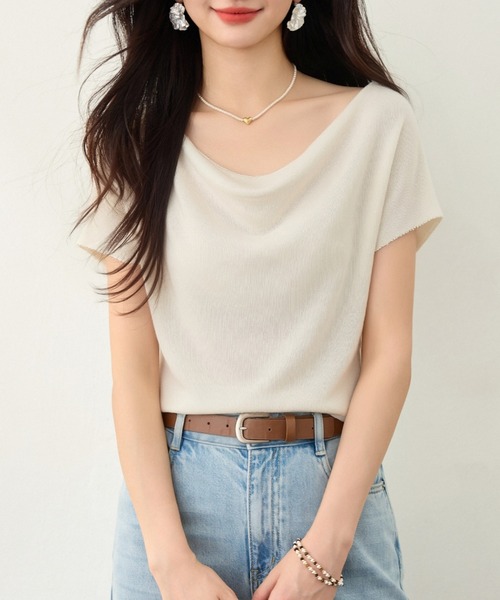 AMAJI(アマジ)の「ドレープネック 半袖 ニットトップス(ニット/セーター・レディース・ホワイト・X-LARGE/LARGE/MEDIUM/SMALL)」の4枚目の写真