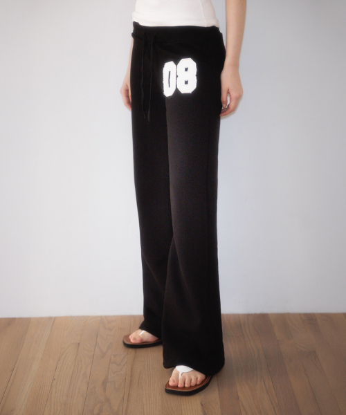 ROSEFRANTZ（ロゼフランツ）の「Patchwork Bootcut Sweatpants [Black]（スウェットパンツ・レディース・ブラック・OS）」の2枚目の写真