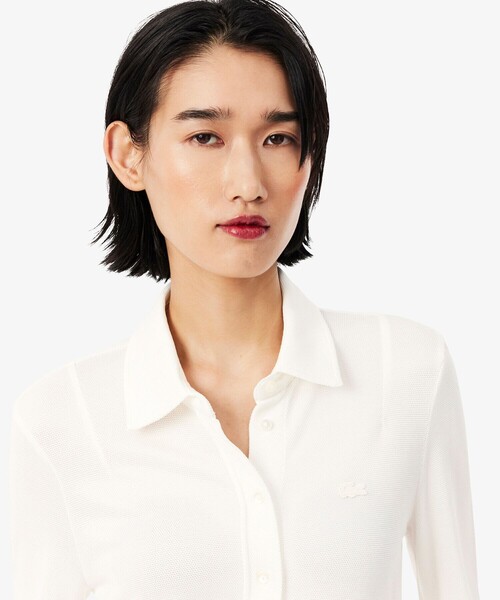 LACOSTE(ラコステ)の「グロッシー鹿の子地ロングスリーブ スリムフィットシャツ(シャツ/ブラウス・レディース・オフホワイト・38/36)」の4枚目の写真