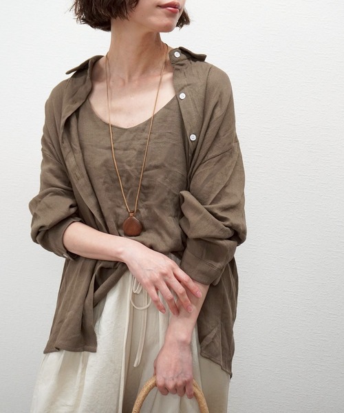 gossara（ゴサラ）の「【大人のこなれ感】キャミ付きリネンタッチシャツ（シャツ/ブラウス・レディース・ベージュ/ホワイト/ブラウン・FREE）」の2枚目の写真