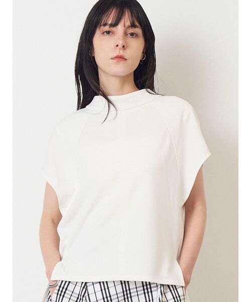 ELENDEEK(エレンディーク)の「CURVE SLEEVE CS(Tシャツ/カットソー・レディース・ベージュ/ブラック/オフホワイト・FREE)」の2枚目の写真