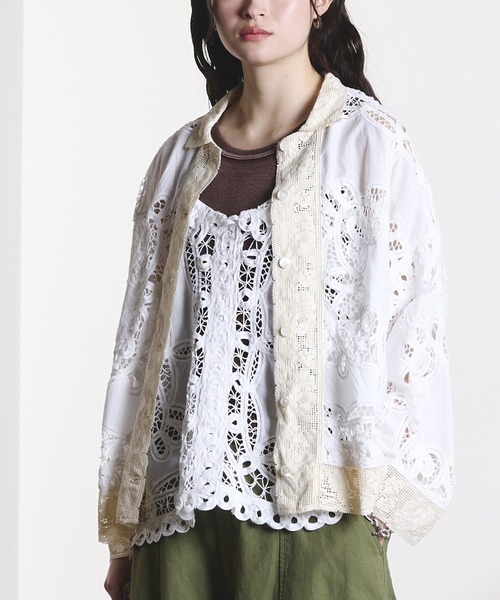 ROSE BUD(ローズバッド)の「(mag.by c)BATTEN LACE SHIRT(シャツ/ブラウス・レディース・ホワイト/レッド・ONE SIZE)」の1枚目の写真