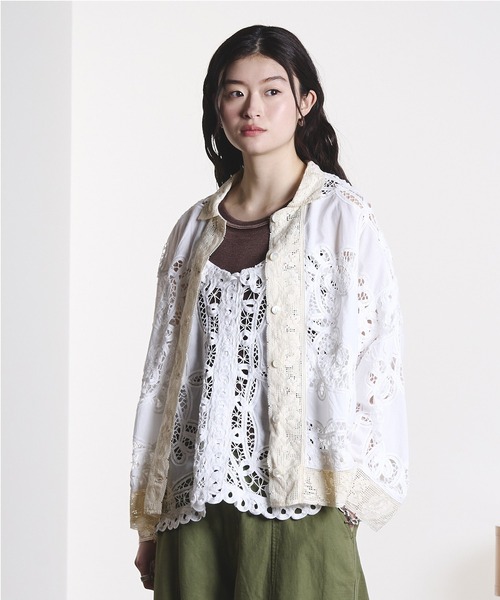 ROSE BUD(ローズバッド)の「(mag.by c)BATTEN LACE SHIRT(シャツ/ブラウス・レディース・ホワイト/レッド・ONE SIZE)」の3枚目の写真