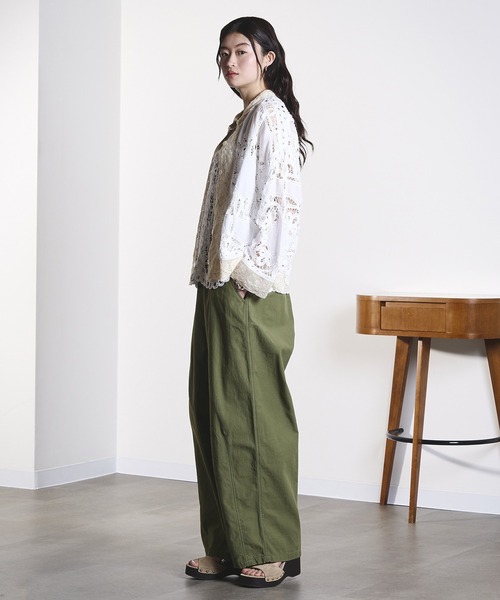 ROSE BUD(ローズバッド)の「(mag.by c)BATTEN LACE SHIRT(シャツ/ブラウス・レディース・ホワイト/レッド・ONE SIZE)」の7枚目の写真