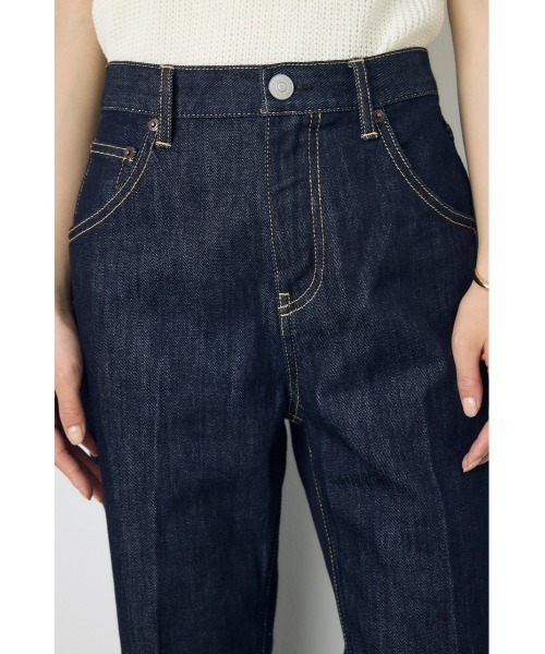 AZUL by moussy(アズールバイマウジー)の「【身長/骨格別着用画像あり】【WEB限定】AZUL DENIM センタープレスストレートデニム ショート丈(デニムパンツ・レディース・ブルー/ワンウォッシュ・24inch/25inch/26inch/27inch)」の13枚目の写真
