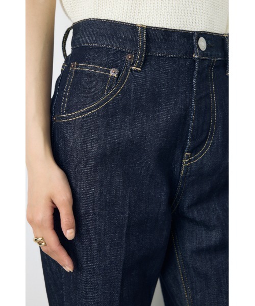 AZUL by moussy(アズールバイマウジー)の「【身長/骨格別着用画像あり】【WEB限定】AZUL DENIM センタープレスストレートデニム ショート丈(デニムパンツ・レディース・ブルー/ワンウォッシュ・24inch/25inch/26inch/27inch)」の15枚目の写真