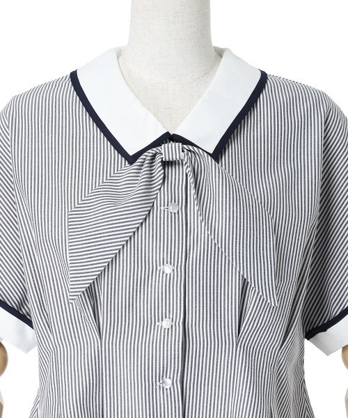 an another angelus（アンアナザーアンジェラス）の「【セットアップ対応】パイピング使いストライプペプラムブラウス/fint フィント（シャツ/ブラウス・レディース・ネイビー×ホワイト/ホワイト×グリーン・FREE）」の19枚目の写真