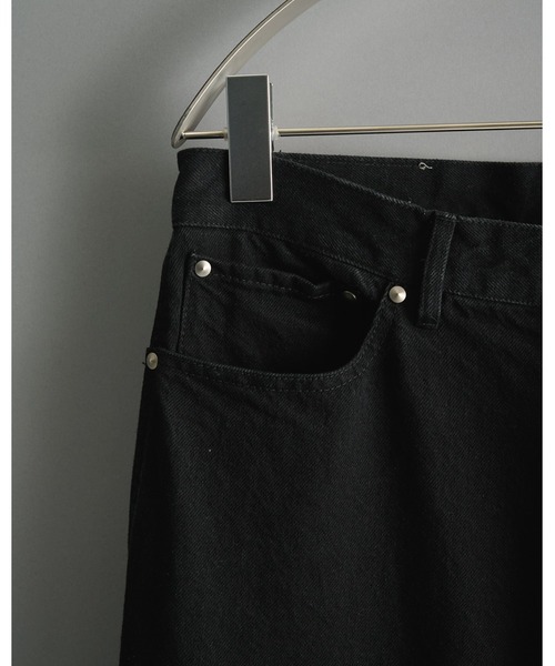 NVRFRGT(ネヴァーフォーゲット)の「loose fit jeans black black/ワイドシルエット/オールブラック/NVRFRGT/CONZ(デニムパンツ・メンズ・ブラック・1/2/3/4)」の5枚目の写真