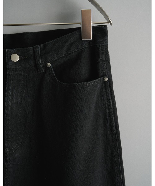 NVRFRGT(ネヴァーフォーゲット)の「loose fit jeans black black/ワイドシルエット/オールブラック/NVRFRGT/CONZ(デニムパンツ・メンズ・ブラック・1/2/3/4)」の6枚目の写真