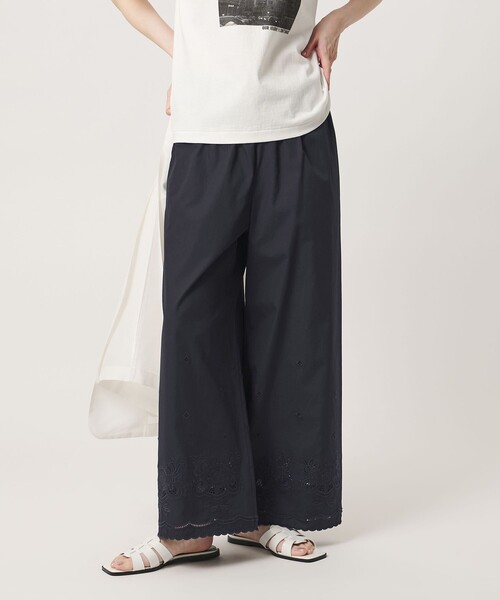 UNITED ARROWS(ユナイテッドアローズ)の「カットワーク パンツ(その他パンツ・レディース・ネイビー/オフホワイト・36/38)」の2枚目の写真