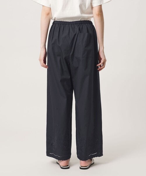 UNITED ARROWS(ユナイテッドアローズ)の「カットワーク パンツ(その他パンツ・レディース・ネイビー/オフホワイト・36/38)」の13枚目の写真