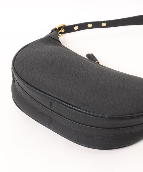 NiiNa（ニーナ）の「【 NiiNa / ニーナ 】高品質牛革 2way ラウンドデザイン ワンハンドル 本革ショルダーバッグ（ショルダーバッグ・レディース・ブラック・FREE）」の5枚目の写真