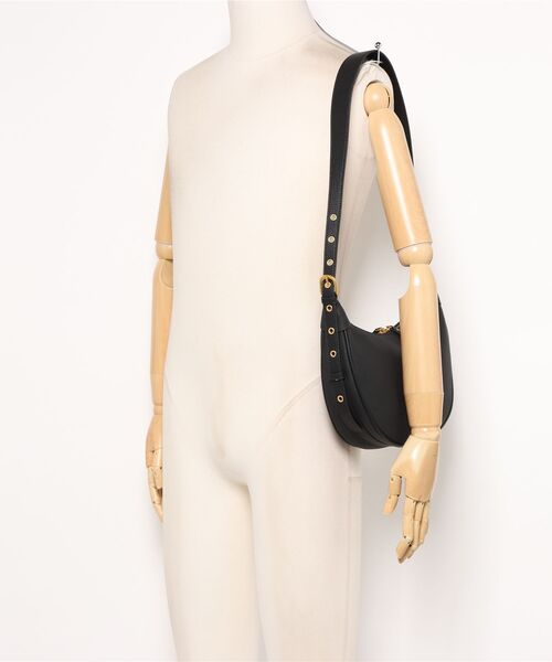 NiiNa（ニーナ）の「【 NiiNa / ニーナ 】高品質牛革 2way ラウンドデザイン ワンハンドル 本革ショルダーバッグ（ショルダーバッグ・レディース・ブラック・FREE）」の2枚目の写真