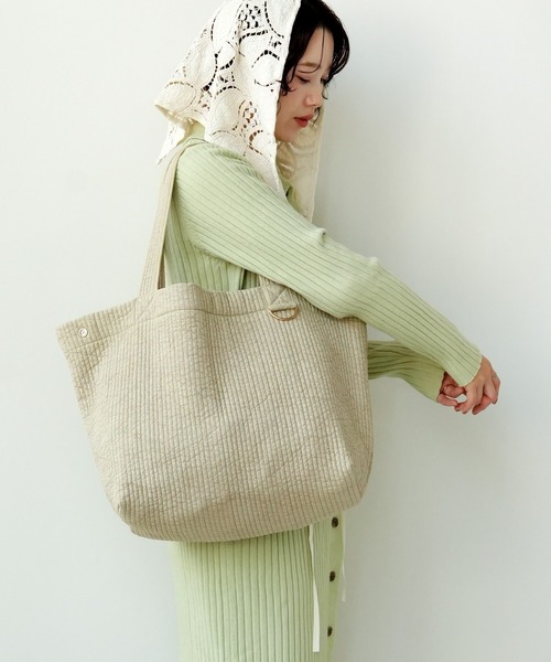 atRise(アットライズ)の「ヌビトートバッグ(L) / R0461(トートバッグ・レディース・スミクロ/グレー系その他/アイボリー系/ベージュ系その他/オートミール/ライトベージュ・ONE SIZE)」の5枚目の写真