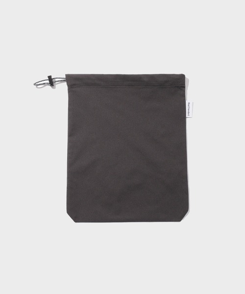 Mac-House(マックハウス)の「REALSTANDARD パッカブル 半袖Tシャツ ×ショートパンツ× 巾着 3点セットアップ(セットアップ・メンズ・カーキ/グレー/ブラック・XL/L/M)」の9枚目の写真