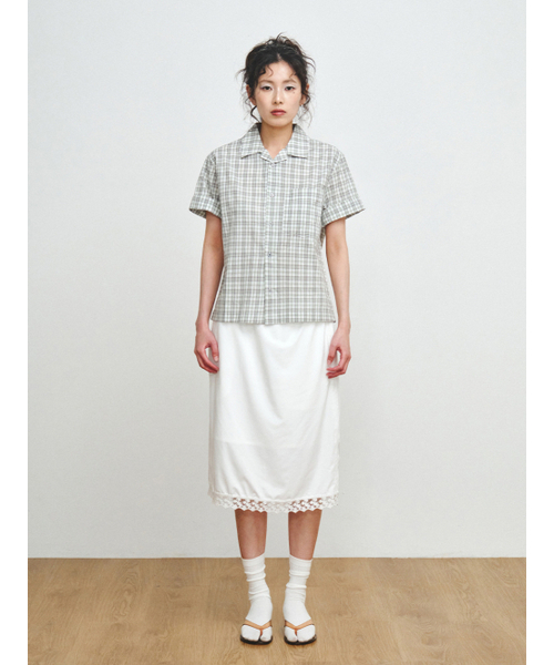 PLZPROJECT(プリーズプロジェクト)の「LACE MIDI SKIRT, WHITE(スカート・レディース・ホワイト・FREE)」の2枚目の写真