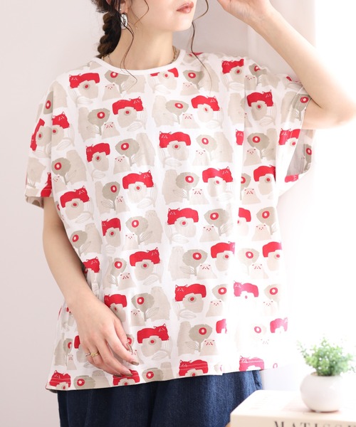 Emago(イマゴ)の「EMAGO ねこプリントドルマンT(Tシャツ/カットソー・レディース・ネイビー/イエロー/ブラック/ホワイト・FREE)」の10枚目の写真