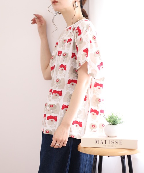 Emago(イマゴ)の「EMAGO ねこプリントドルマンT(Tシャツ/カットソー・レディース・ネイビー/イエロー/ブラック/ホワイト・FREE)」の12枚目の写真