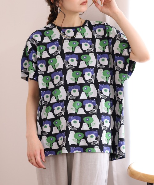 Emago(イマゴ)の「EMAGO ねこプリントドルマンT(Tシャツ/カットソー・レディース・ネイビー/イエロー/ブラック/ホワイト・FREE)」の19枚目の写真
