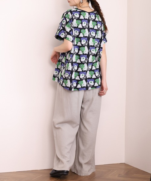 Emago(イマゴ)の「EMAGO ねこプリントドルマンT(Tシャツ/カットソー・レディース・ネイビー/イエロー/ブラック/ホワイト・FREE)」の21枚目の写真