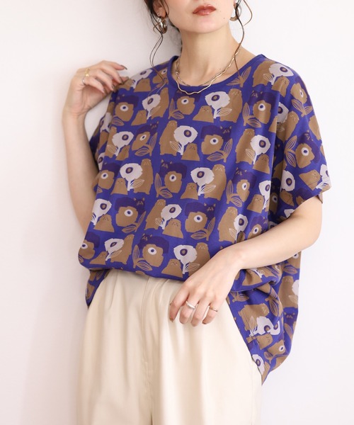 Emago(イマゴ)の「EMAGO ねこプリントドルマンT(Tシャツ/カットソー・レディース・ネイビー/イエロー/ブラック/ホワイト・FREE)」の22枚目の写真