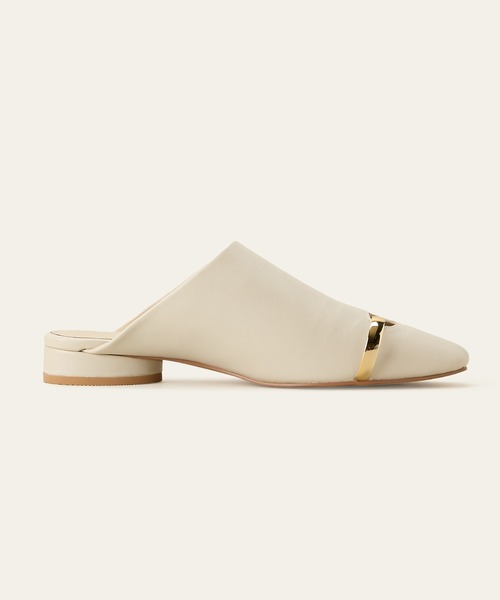 LE VERNIS(ル・ベルニ)の「LE VERNIS(ル・ベルニ)Toe ring Mules(サンダル・レディース・ブラック/アイボリー・23.5/24.5)」の19枚目の写真