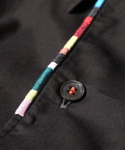 Paul Smith(ポールスミス)の「"Signature Stripe" エンブロイダリー 半袖シャツ / 163323 427BP(シャツ/ブラウス・メンズ・ダークグレー/オフホワイト・SMALL/LARGE/MEDIUM/X-LARGE)」の5枚目の写真