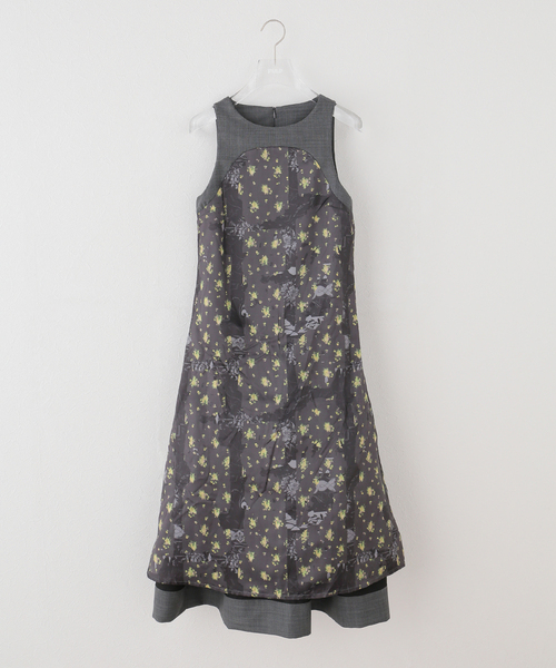 GANNI(ガニー)の「GANNI / ガニー Wool Melange Suiting Belted Long D(ワンピース・レディース・チャコールグレー・32/34)」の10枚目の写真