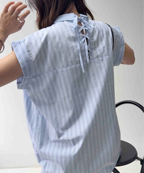 AS KNOW AS plus(アズノゥアズプラス)の「〇後ろレースアップリボン タック入り フレンチスリーブシャツブラウス(シャツ/ブラウス・レディース・ネイビー系/イエロー系/ブルー系・FREE)」の10枚目の写真
