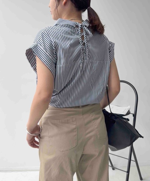 AS KNOW AS plus(アズノゥアズプラス)の「〇後ろレースアップリボン タック入り フレンチスリーブシャツブラウス(シャツ/ブラウス・レディース・ネイビー系/イエロー系/ブルー系・FREE)」の17枚目の写真