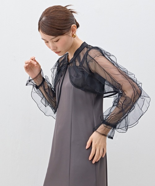 Kana(カナ)の「ボリュームラッフルフリルショートボレロ パーティー 結婚式 お呼ばれ オケージョン(カーディガン/ボレロ・レディース・ブラック/ライトグレー/ベージュ・M)」の10枚目の写真